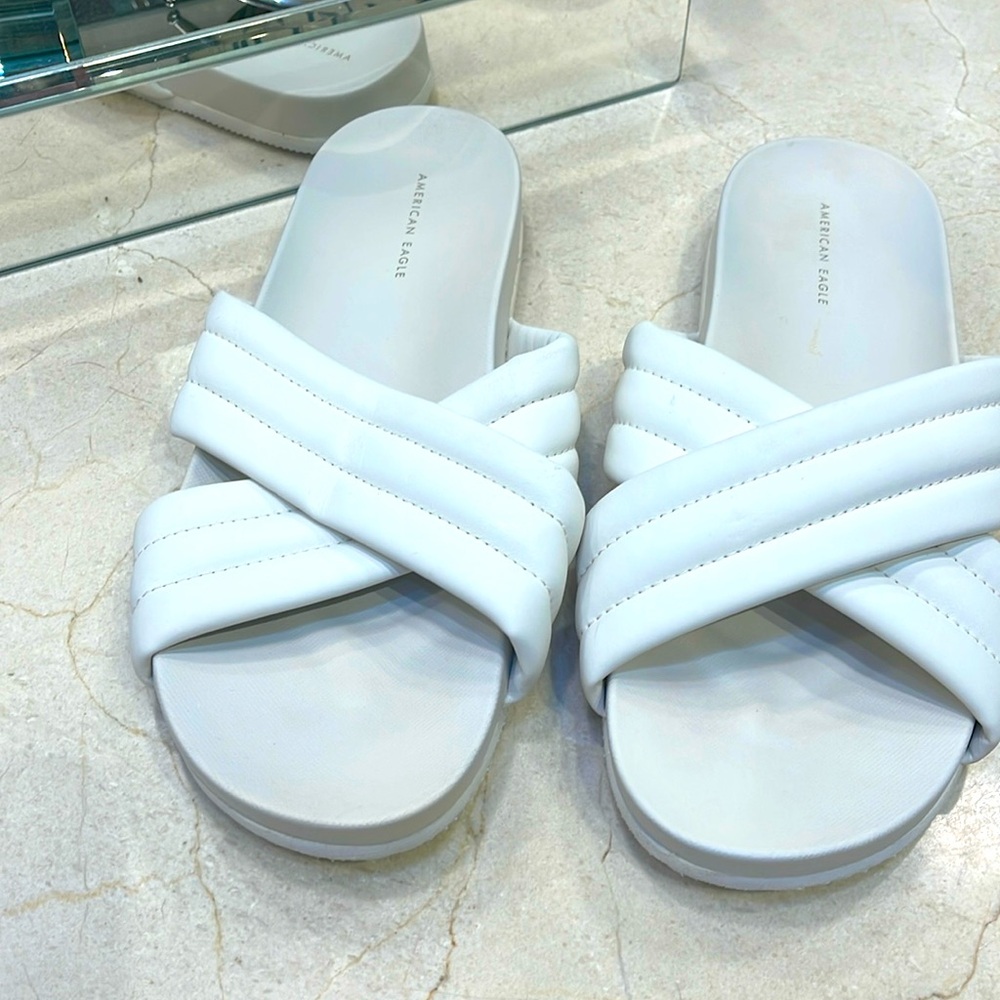 American Eagle Saturday Slide White Sandals - Size 8
